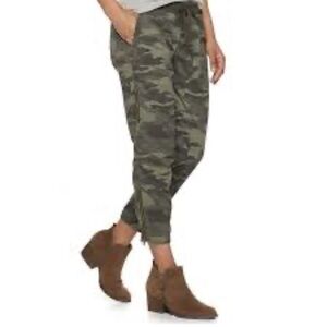 Sonoma Olive Camo Women's Jogger Pants